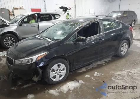 2017 Kia Forte Lx z USA, uszkodzony, nr VIN 3KPFL4A73HE142706